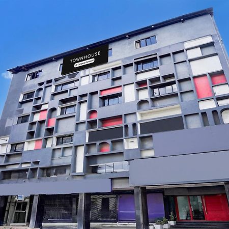 Super Townhouse Nagpur Railway Station Hotel Ngoại thất bức ảnh